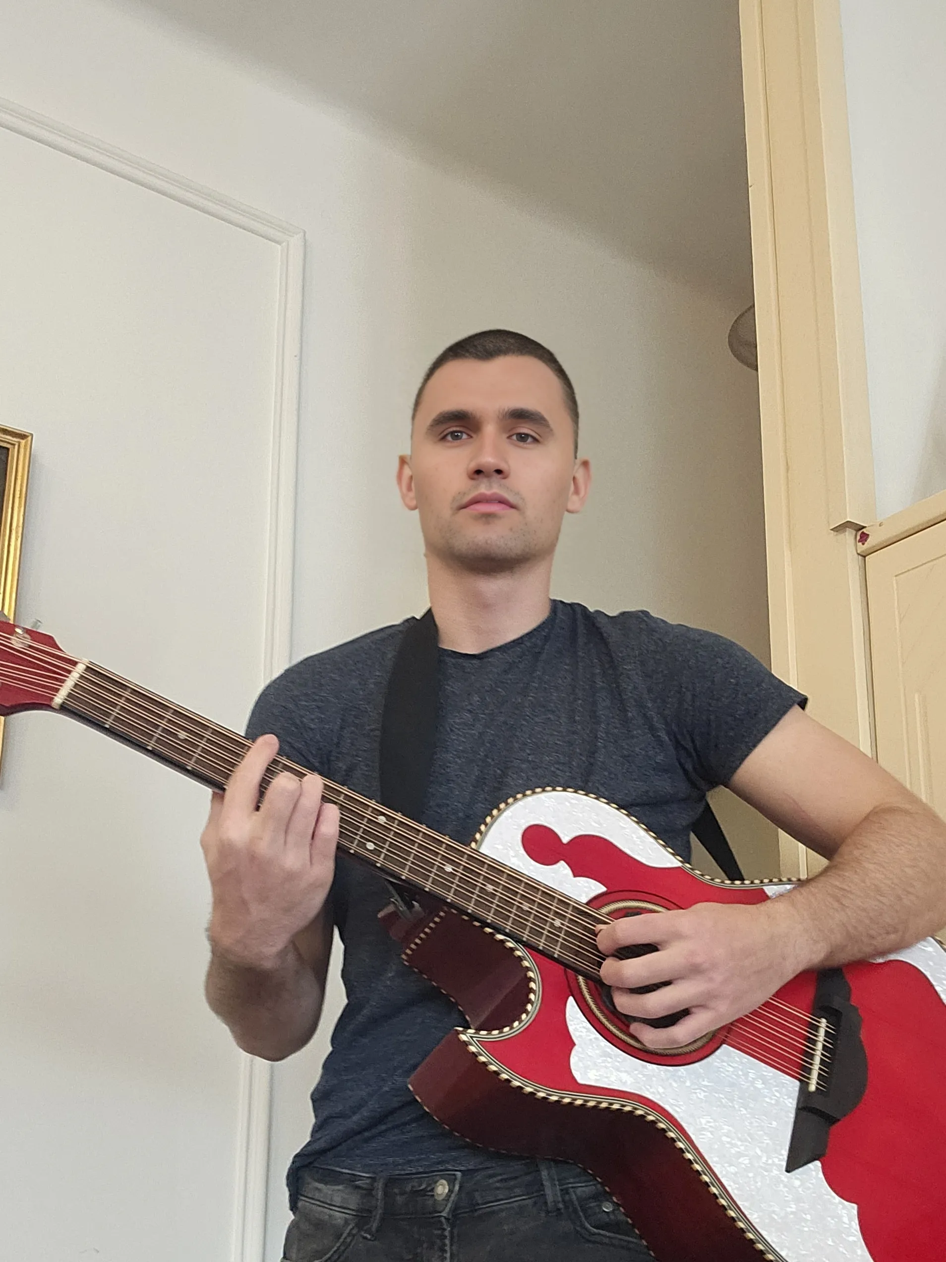 Face swap meme generator - musician photo with Kirkify AI small face transformation